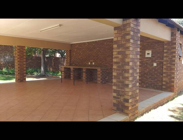 2 BEDROOM PROPERTY TO RENT IN OLYMPUS AH